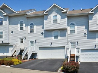 211 Manor View Dr, Manor, PA 15665