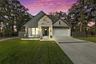 105 Water Oak Rd, Trinidad, TX 75163