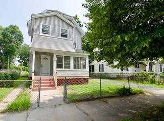 45 Yale St, Springfield, MA 01109