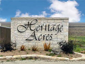 109 Court Side Dr, Snook, TX 77878