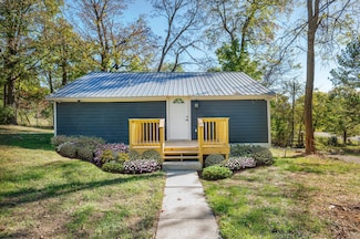 105 Mount Moriah Church Rd, Portland, TN 37148