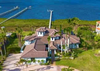 6164 9th Avenue Cir NE, Bradenton, FL 34212