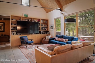 1427 2nd St, Wilson, WY 83014