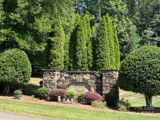 32 Miners Creek Dr, Lincolnton, NC 28092