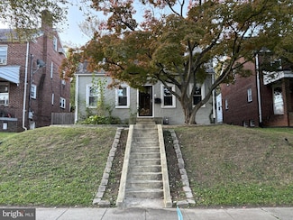 2613 Newton St NE, Washington, DC 20018