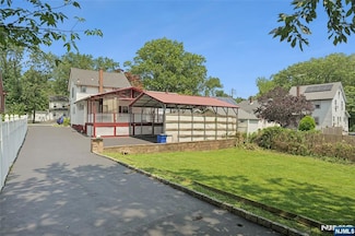 29 Schaefer Rd, Maplewood, NJ 07040