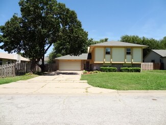 8514 E Marion St, Wichita, KS 67210