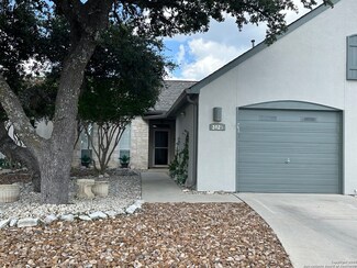 2025 Balmoral Dr, Kerrville, TX 78028