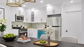 4518 Richardson Ave, Bronx, NY 10470