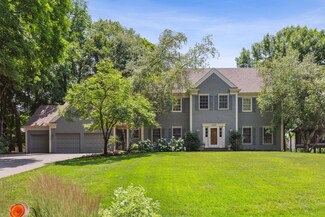 19520 Muirfield Cir, Excelsior, MN 55331