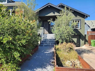 1920 E 24th St, Oakland, CA 94606