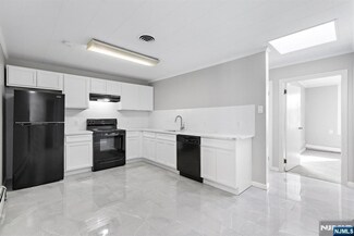 1249 Paterson Plank Rd Unit 2, Secaucus, NJ 07094