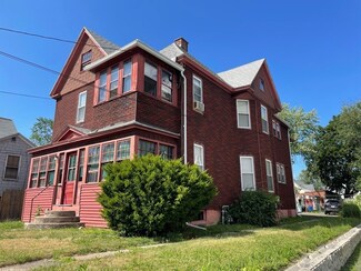 23 Gates St, Holyoke, MA 01040