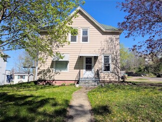122 E Spring St, Chippewa Falls, WI 54729