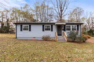 26 N Ervin Ave, Newton, NC 28658