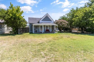 207 S Stacks St, Palmer, TX 75152