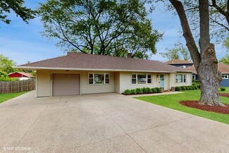 5327 Willow Springs Rd, La Grange Highlands, IL 60525