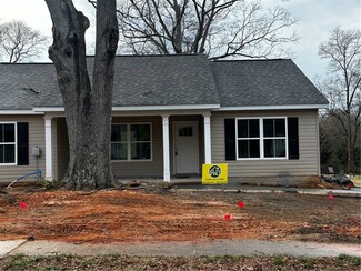 216 S Main St, Honea Path, SC 29654