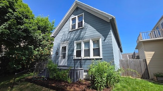 708 E Locust St, Milwaukee, WI 53212