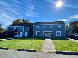 16 Clearview Ave Unit B, Portsmouth, RI 02871