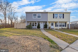 18 Locust Ct, Sicklerville, NJ 08081