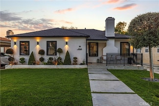 2048 W Kenneth Rd, Glendale, CA 91201