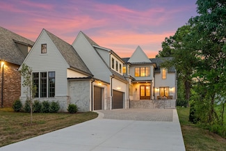 1133 Lipscomb Dr, Nashville, TN 37204