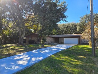 1 8th St, Shalimar, FL 32579