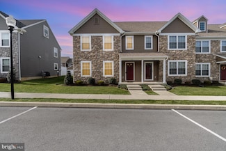 731 Farmwood Ln, Lebanon, PA 17042