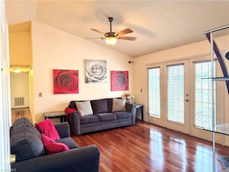 5701 Battery Dr Unit H, Greensboro, NC 27409