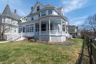 95 N Adams St, Manchester, NH 03104