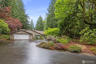 40 Rainier Ct, Port Ludlow, WA 98365