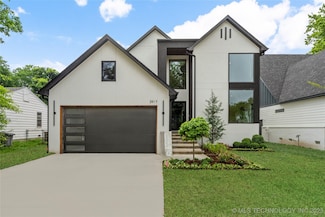 3917 S Madison Ave, Tulsa, OK 74105