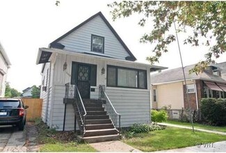 1108 S Cuyler Ave, Oak Park, IL 60304