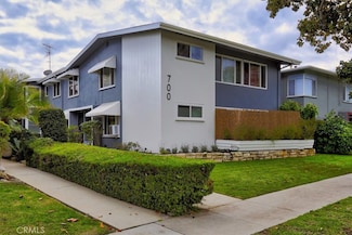 700 E Carson St Unit 4, Long Beach, CA 90807