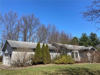 5412 Hoagland Blackstub Rd, Cortland, OH 44410