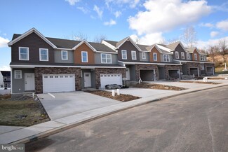 33 Hubbardton Ct, Sinking Spring, PA 19608