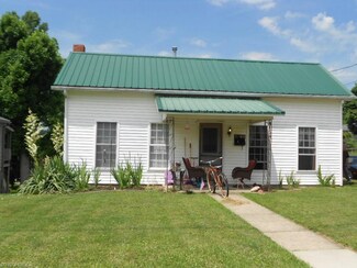 1200 N Kennebec Ave, McConnelsville, OH 43756