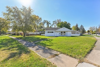 275 Blackhawk Dr, Park Forest, IL 60466