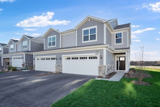 359 Red Oak Cir, Volo, IL 60020