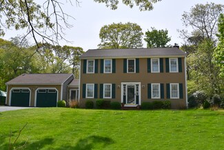 4 Plymouth Heights Rd, Sagamore Beach, MA 02562