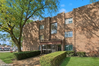 3150 W Bryn Mawr Ave Unit 303, Chicago, IL 60659