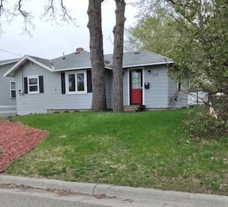 610 Rossman Ave, Detroit Lakes, MN 56501
