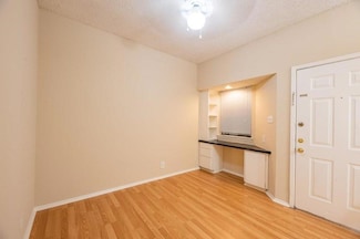 2818 Nueces St Unit 312, Austin, TX 78705
