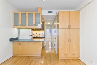 45-44 Vernon Blvd Unit 2, Long Island City, NY 11101
