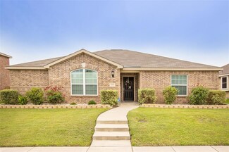 1015 Barrymore Ln, Duncanville, TX 75137