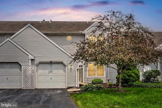 6222 Spring Knoll Dr, Harrisburg, PA 17111