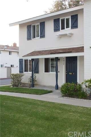 9832 Argyle Dr, Huntington Beach, CA 92646