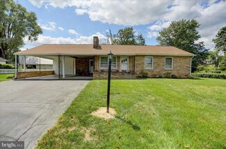 13608 Royal Rd, Hagerstown, MD 21742