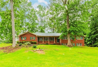 201 Smithstone Path, Fayetteville, GA 30214